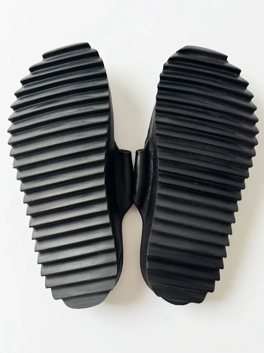 Officine Creative Pelagie Knotted Leather Slides in Black | 37